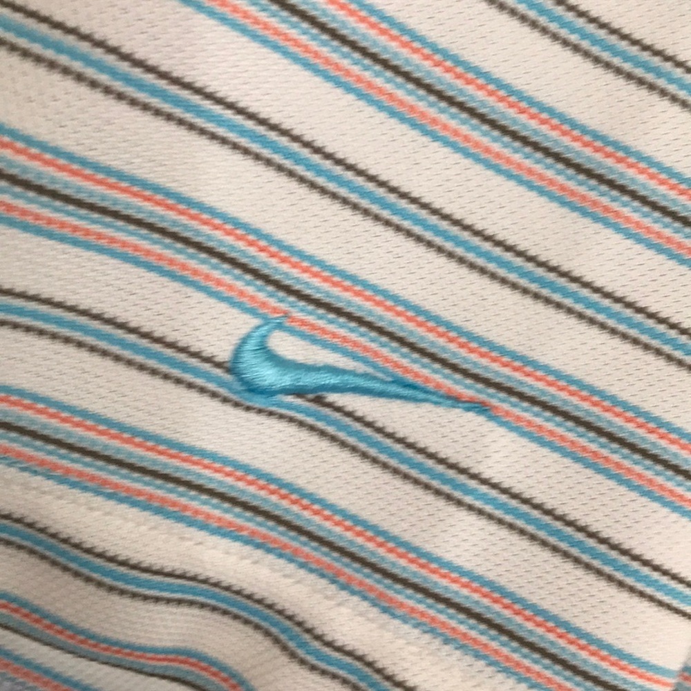 Nike Golf Shirt - Picture 4 of 6